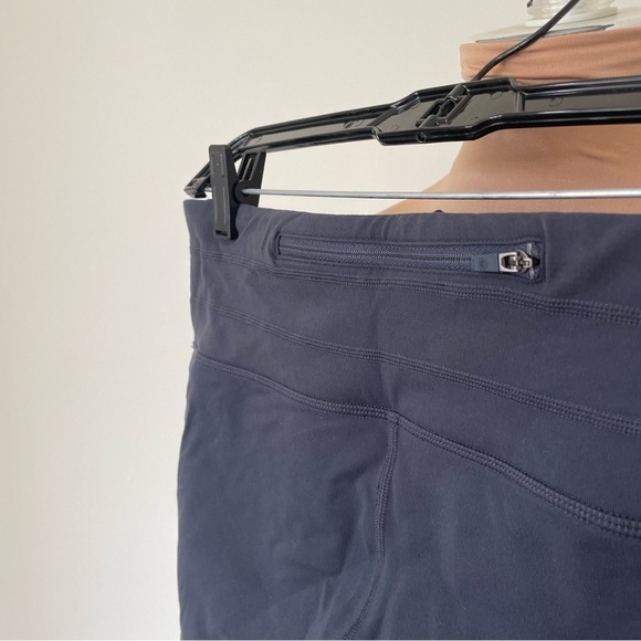 Athleta Flint Gray Relay Reflective Tight Ruched Calf Leggings 903959 EUC Size S - Picture 7 of 11